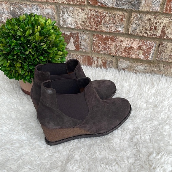 Trask Tatum Wedge Ankle Bootie Size 10 - Picture 5 of 8